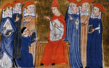 Jean XXII reçoit les transcriptions de l'interrogatoire de Gui de Corvo. Manuscrit du XVem siècle. Bibl Nazionale Braidense, Milan, Italie. 